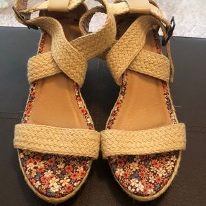 Straps espadrille wedge shoes